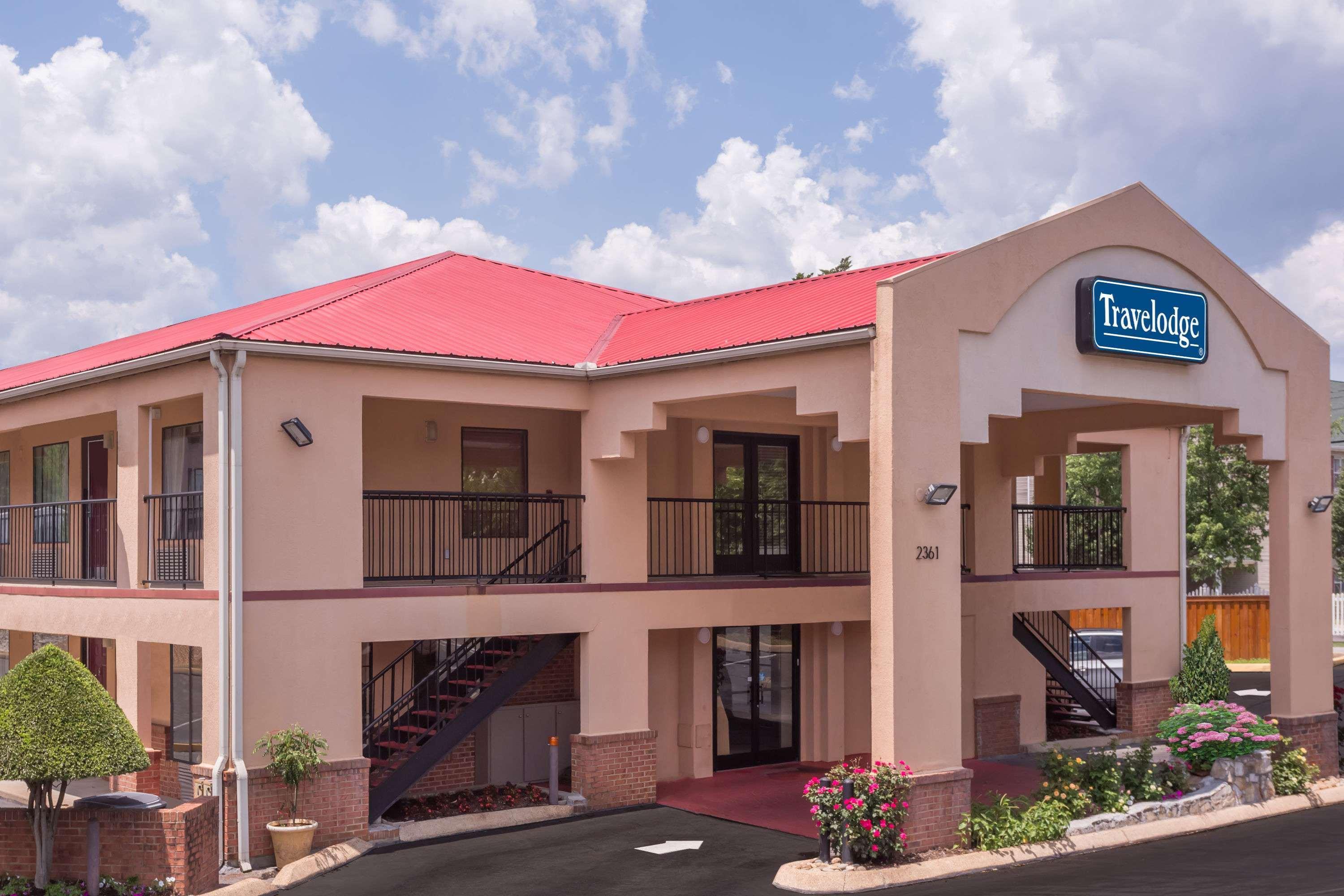 Travelodge By Wyndham Chattanooga/Hamilton Place Exterior photo